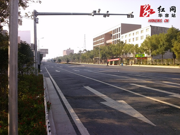 华容开展<em>城市无车日</em>活动 部分路段<em>限行</em>