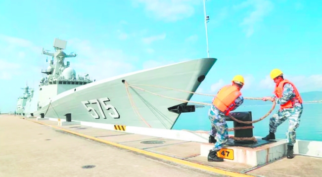 威武!岳阳舰代表中国参加国际装备展