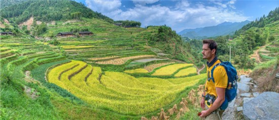 ����&middot;�����ں���ѩ��ɽ ������Ƭ