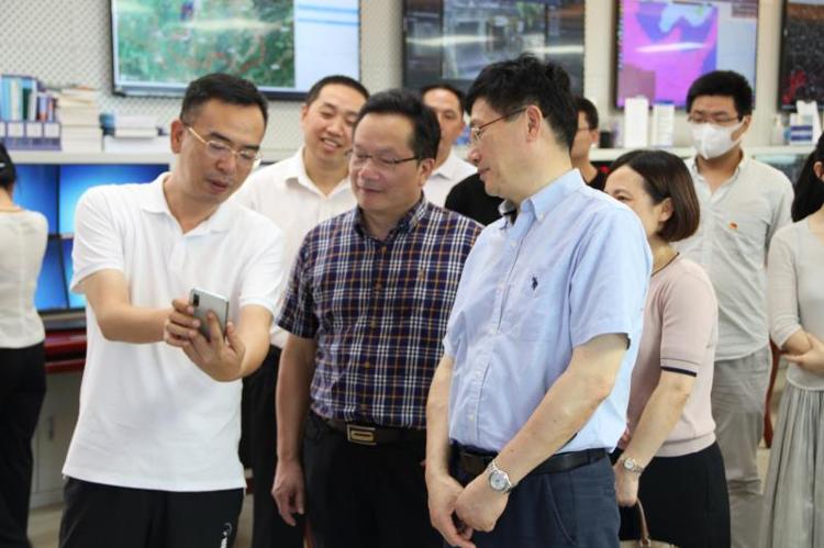 中国气象局黎健总工程师一行检查指导防汛气象服务工作要求守好防灾