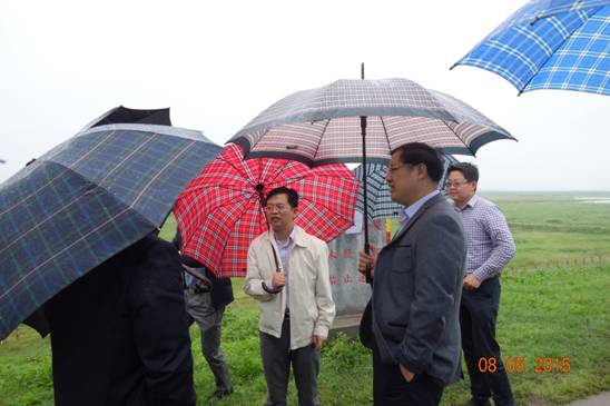 省财政厅副厅长欧阳煌到君山区视察血防和防汛工作