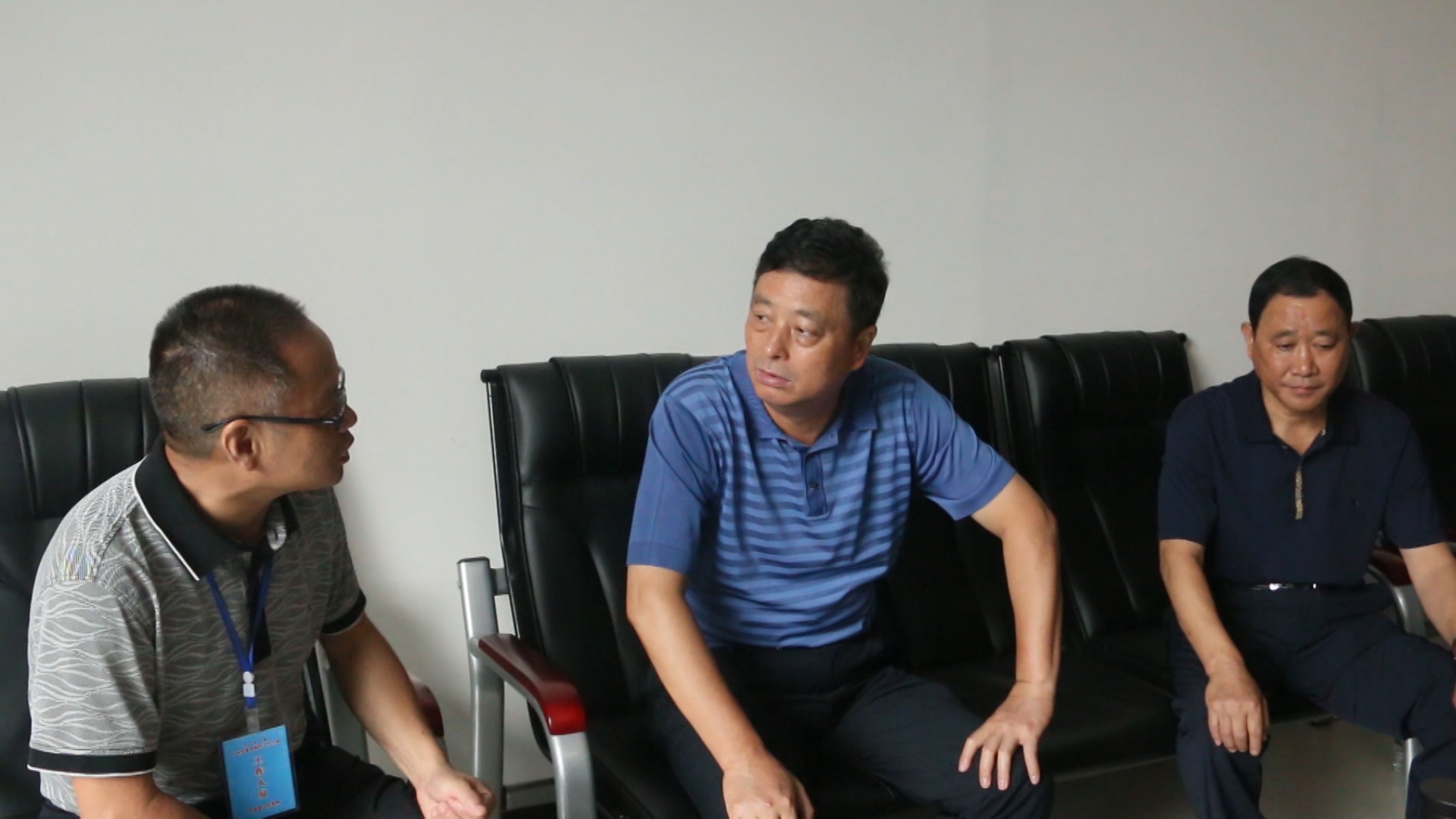 市人大副主任、市总工会主席询问华容受灾情况1.jpg 市人大副主任、市总工会主席询问华容受灾情况1.jpg